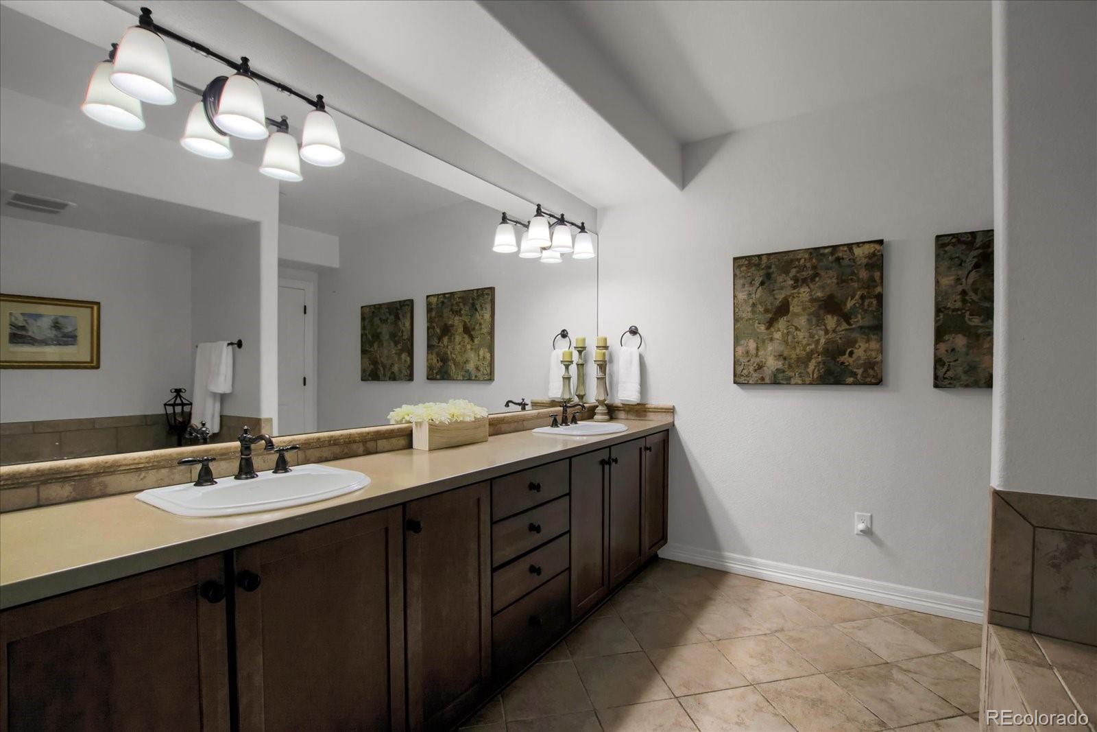 85 Rampart Way Unit: 206