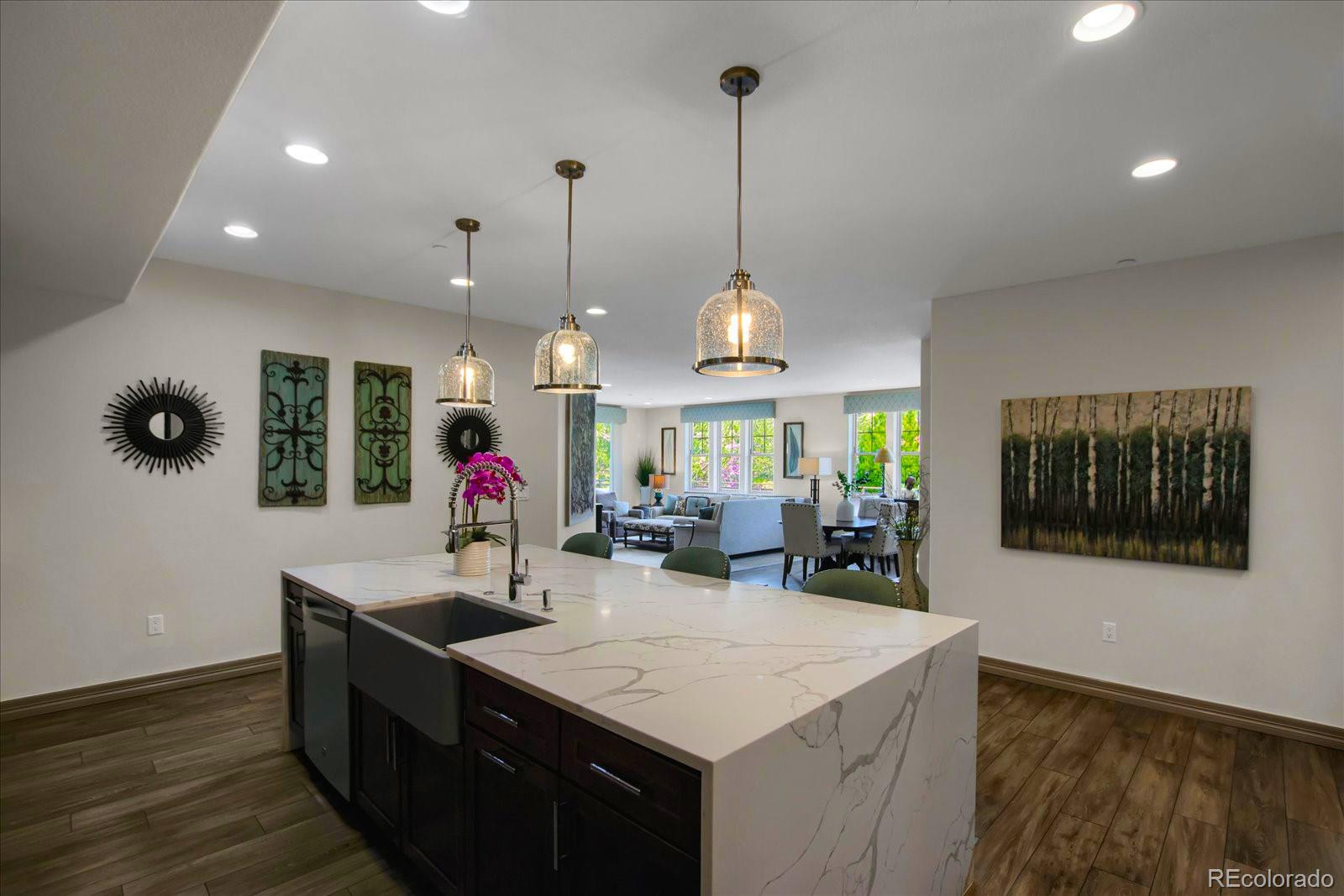 85 Rampart Way Unit: 206