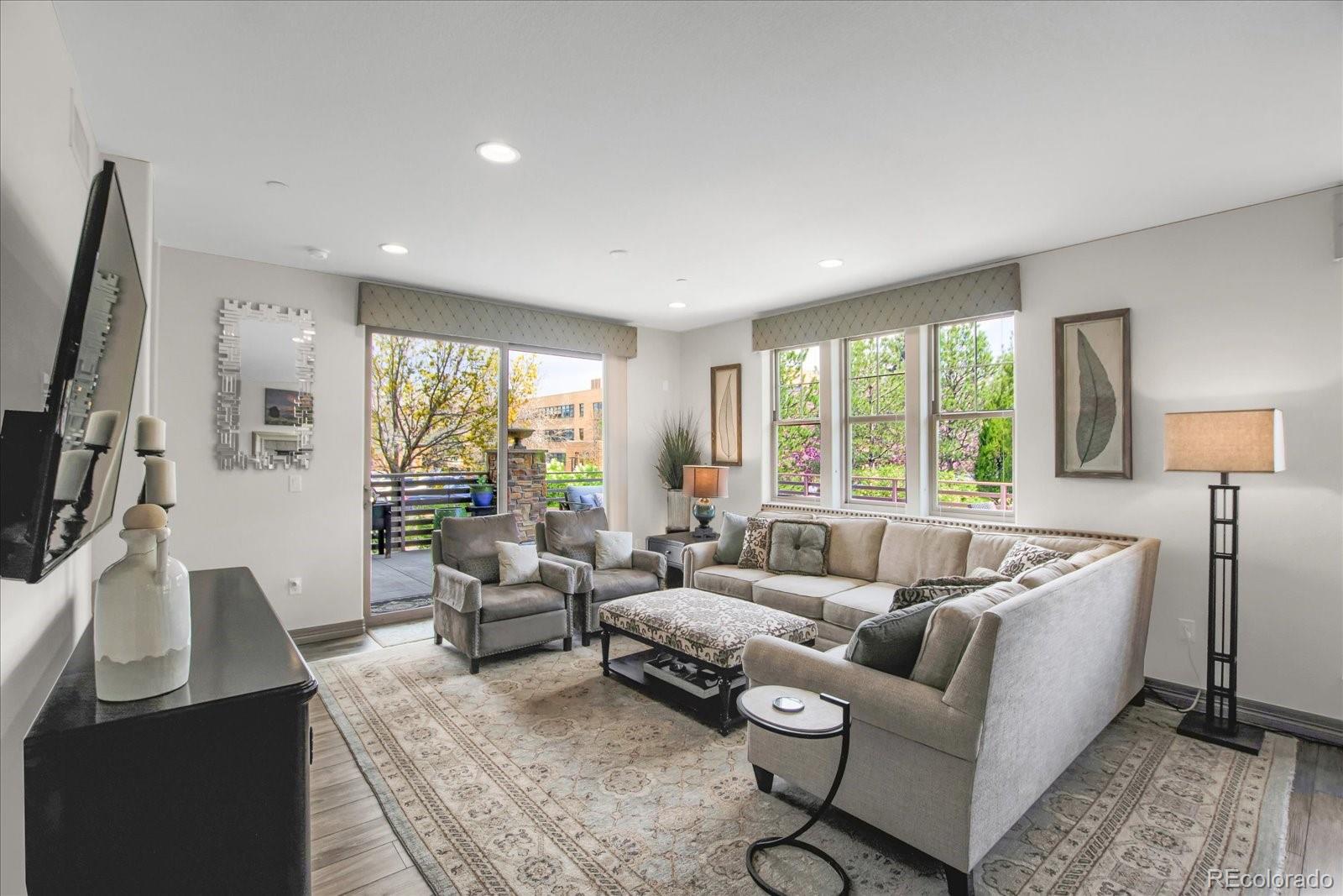 85 Rampart Way Unit: 206