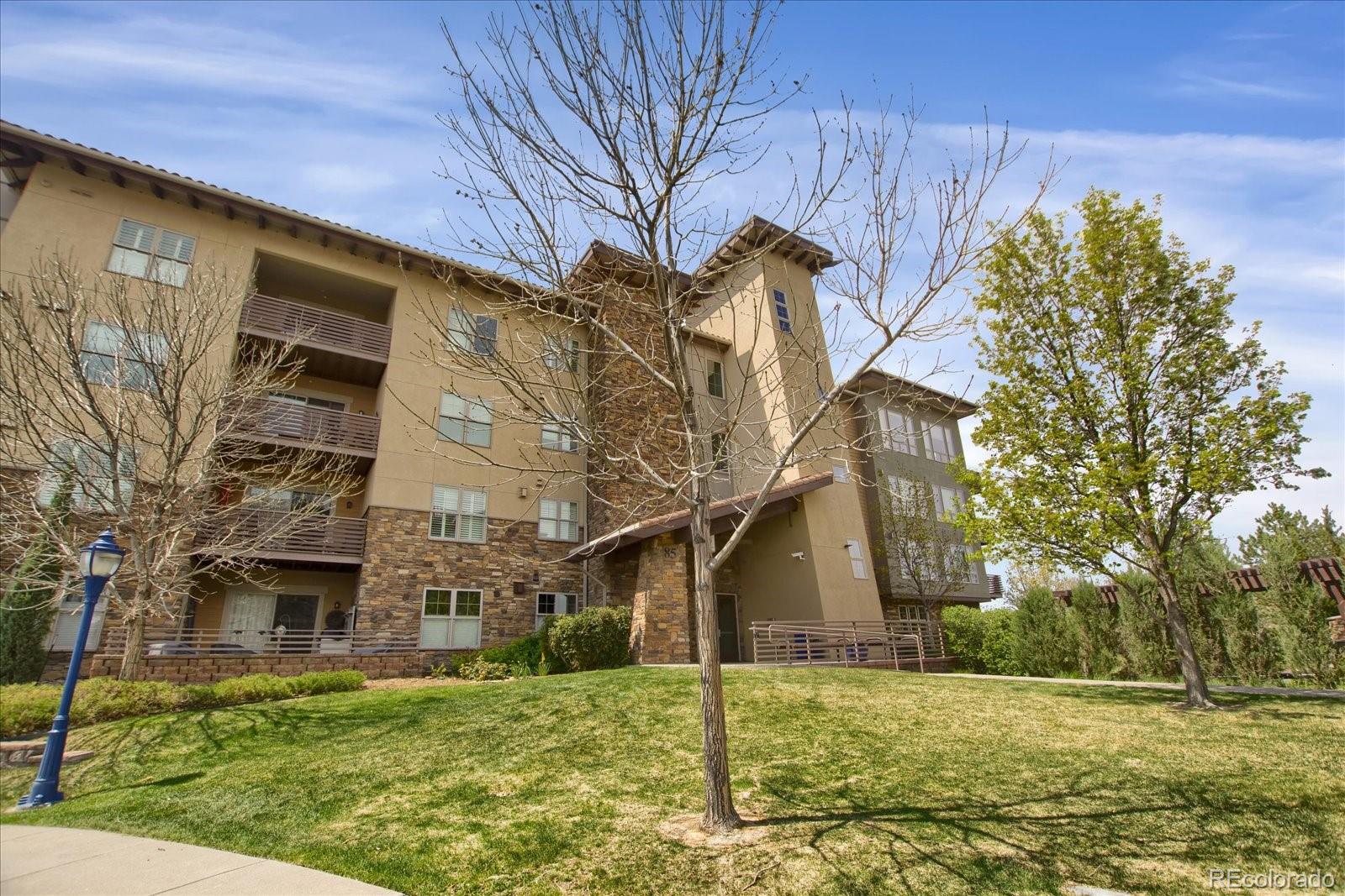 85 Rampart Way Unit: 206