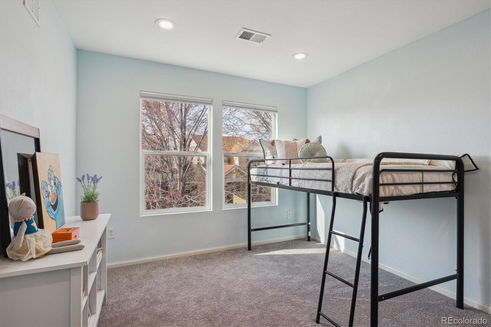 2533 Central Park Boulevard