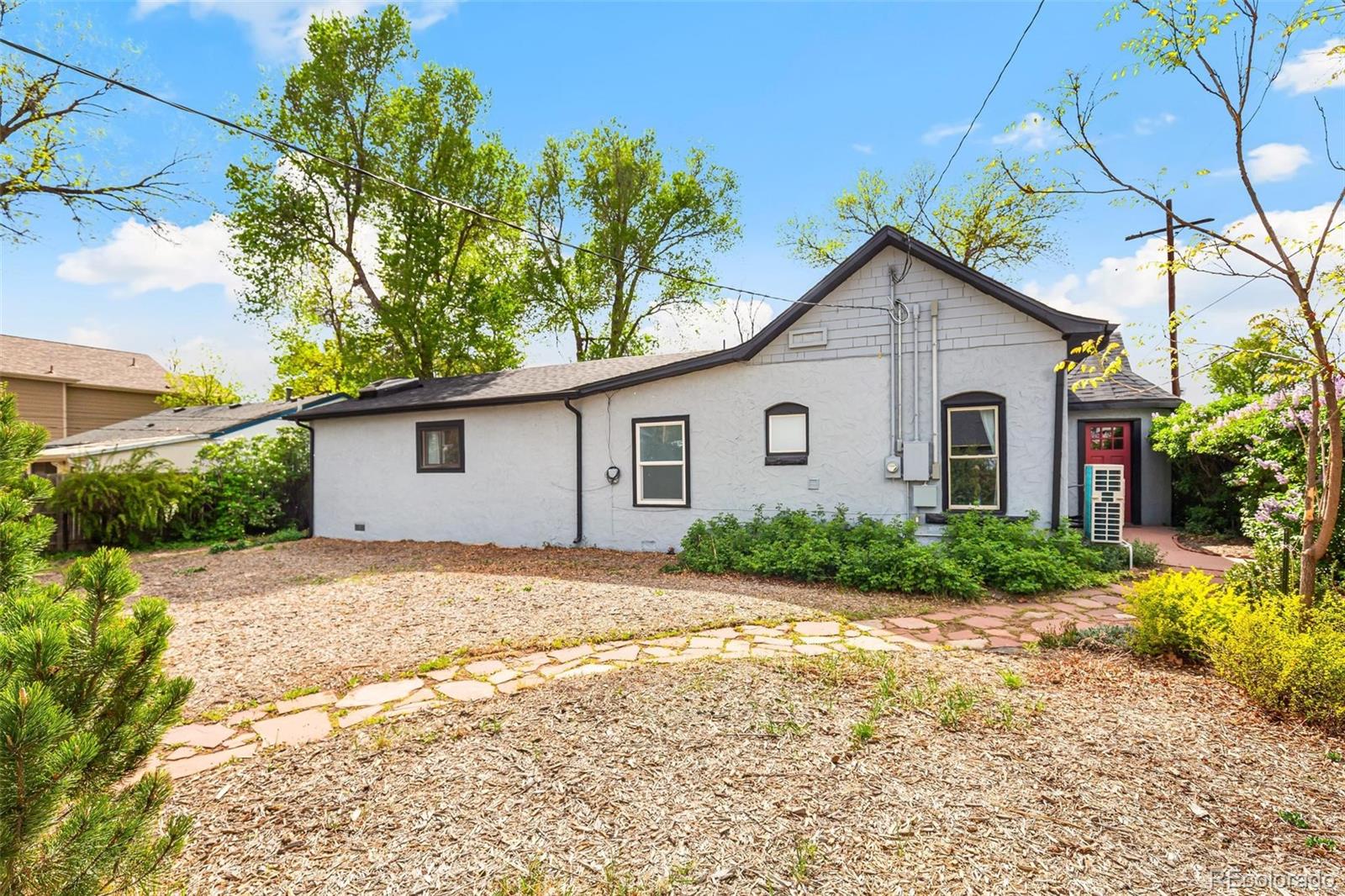 2492 Lamar Street