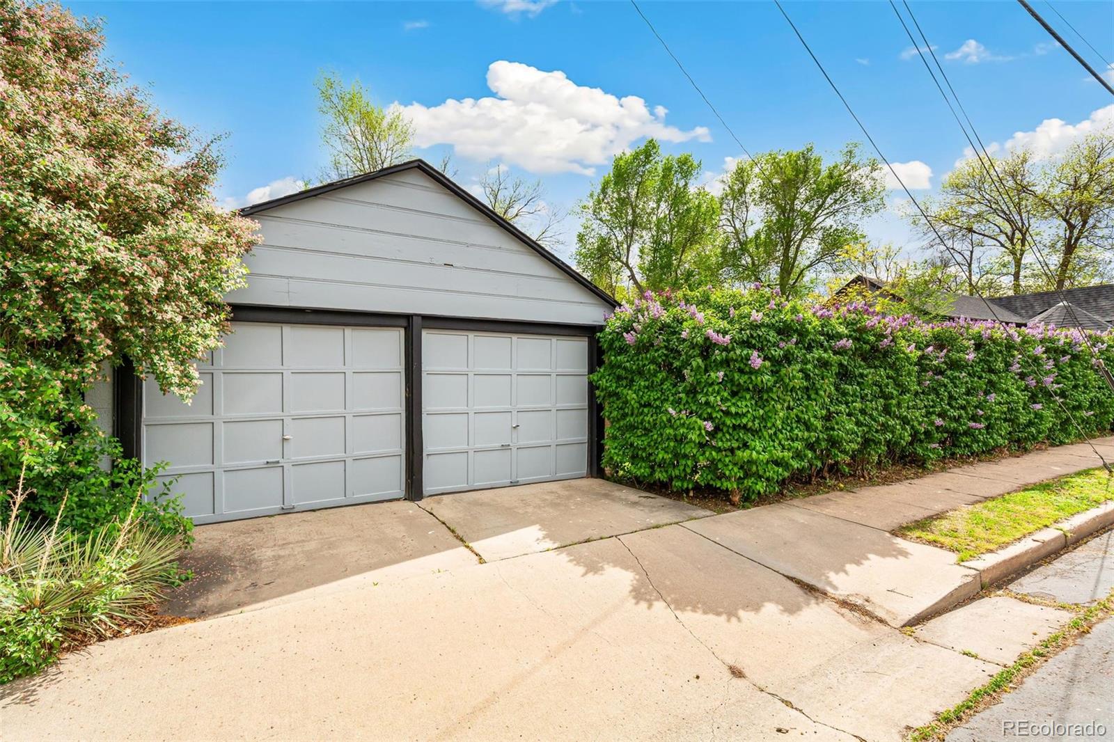 2492 Lamar Street