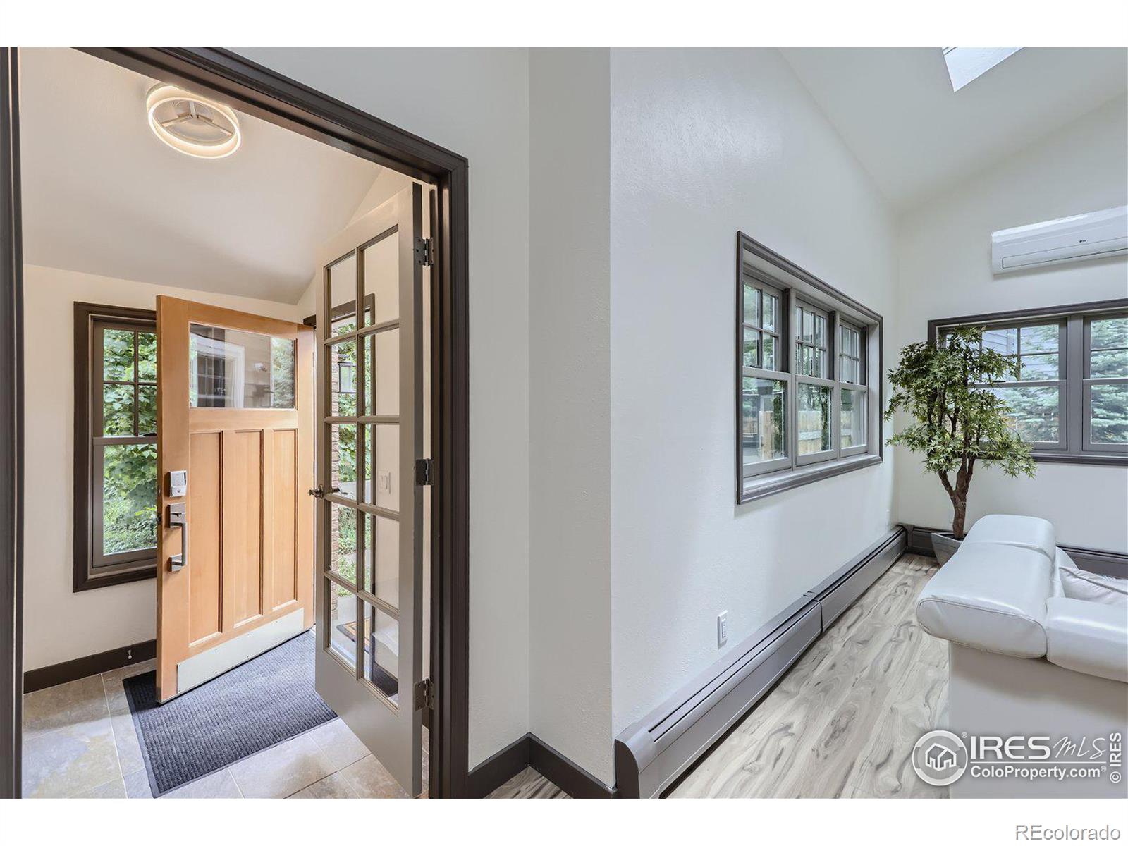 2242 Juniper Court