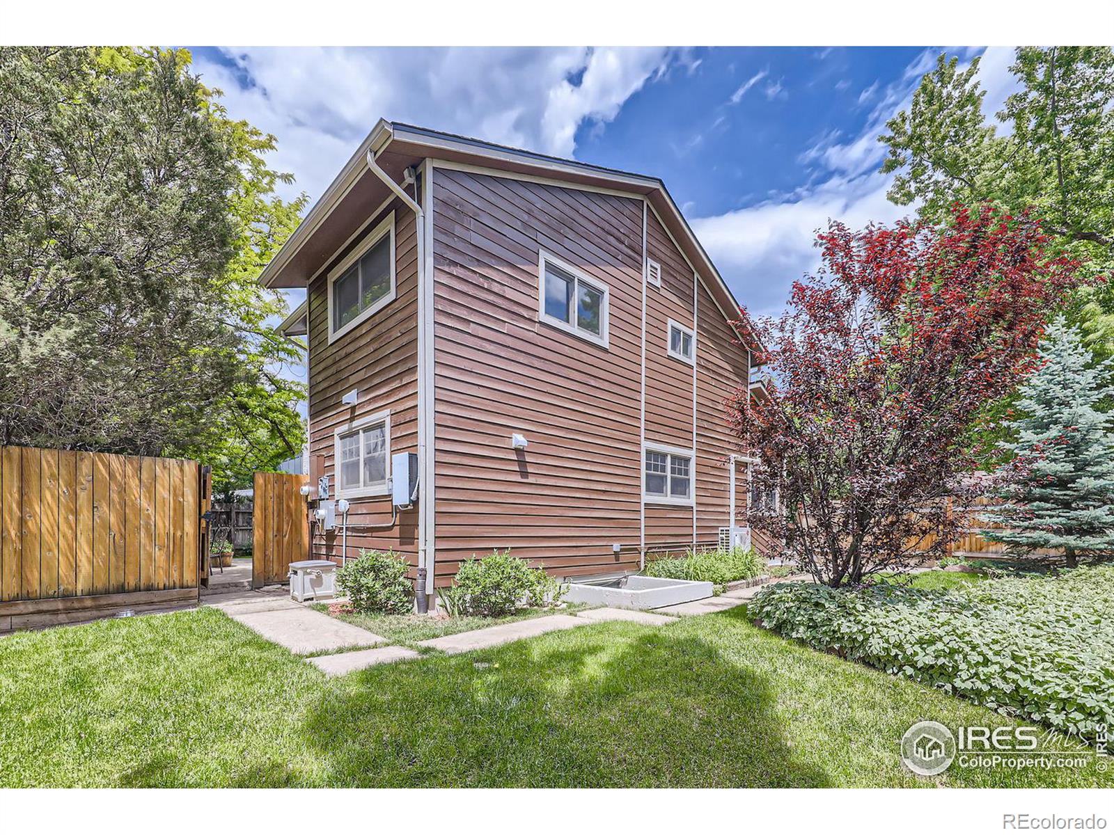 2242 Juniper Court