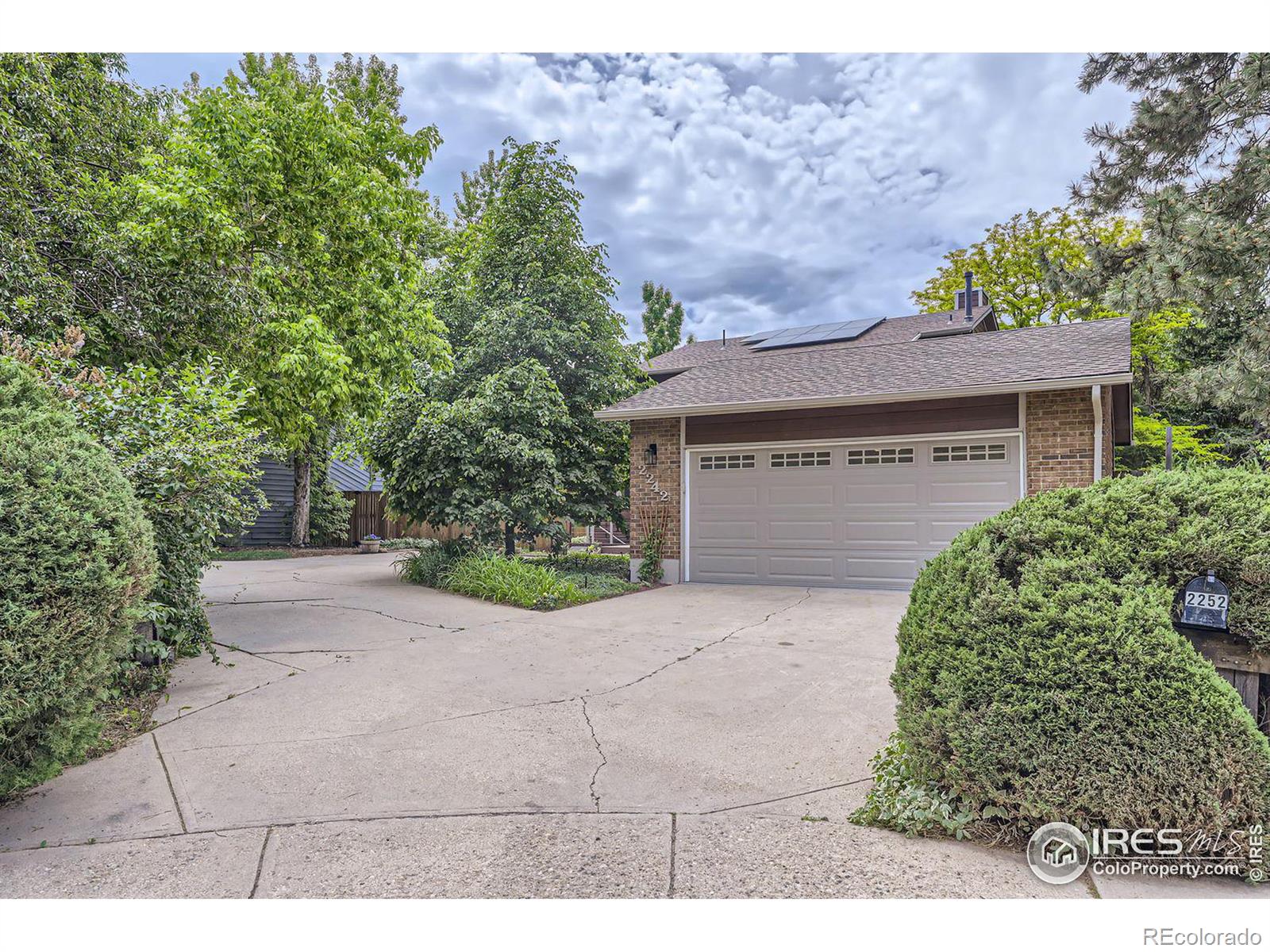 2242 Juniper Court