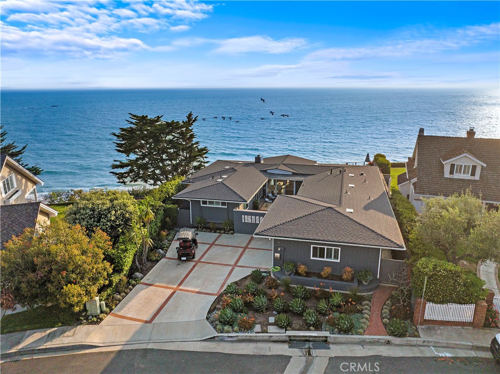 1816 Calle De Los Alamos