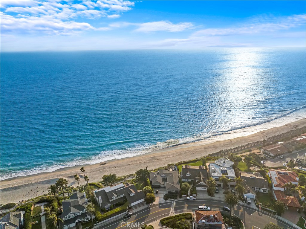 1816 Calle De Los Alamos