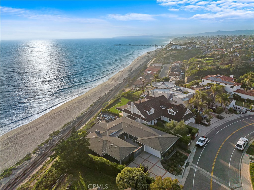 1816 Calle De Los Alamos