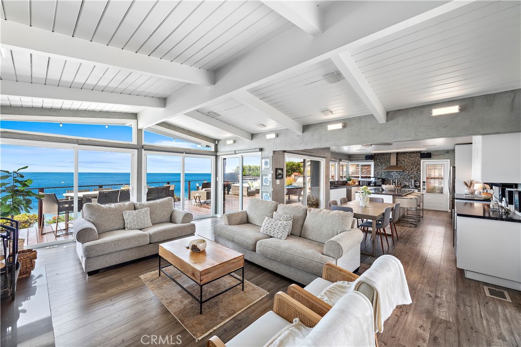 1816 Calle De Los Alamos