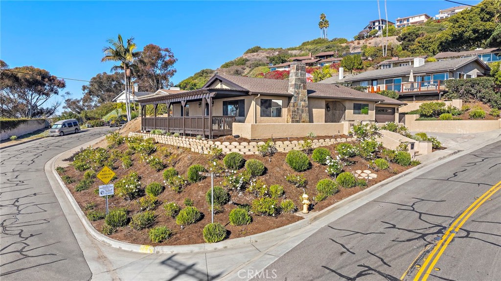 176 E Avenida Cordoba