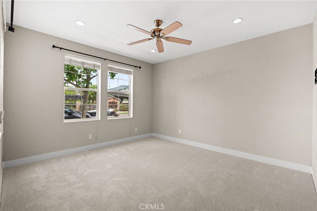 16 Fenix Street