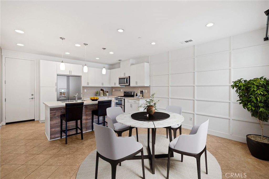16 Fenix Street
