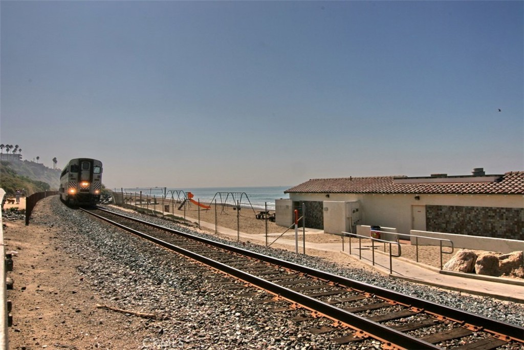 1509 N Avenida De La Estrella