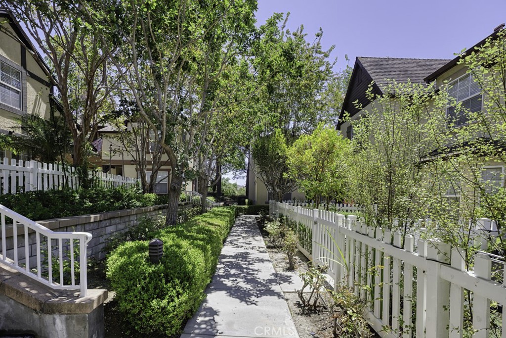 80 Three Vines Court