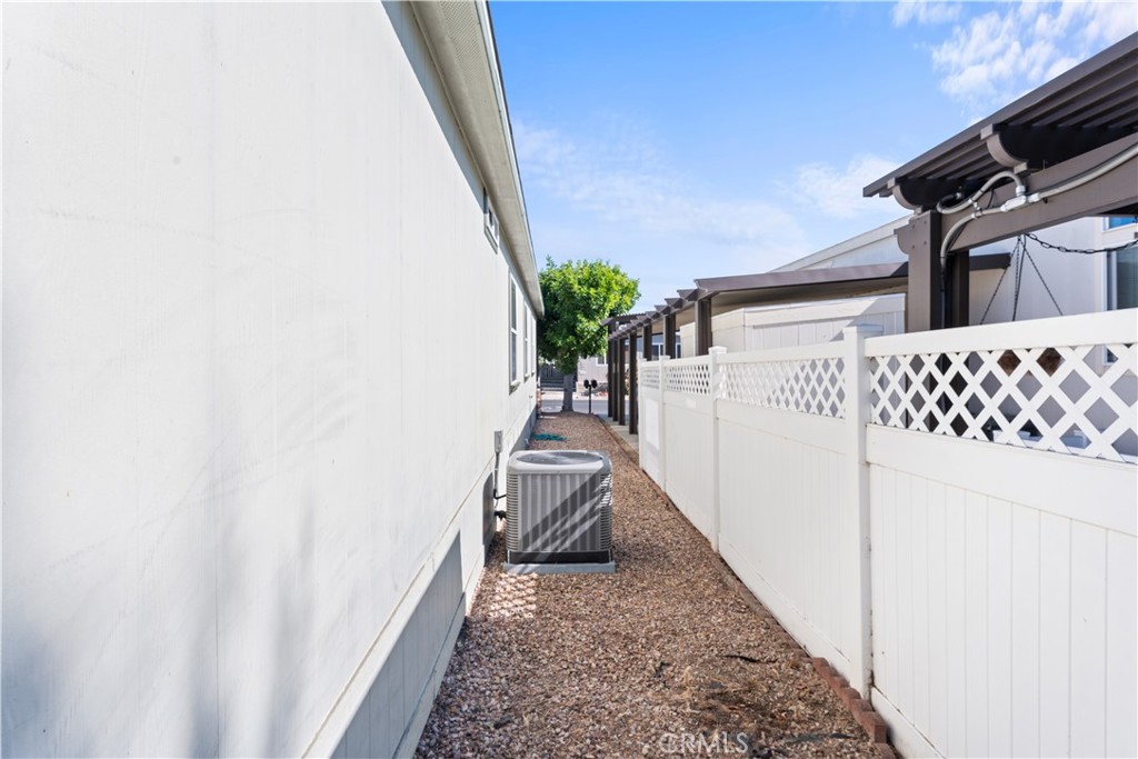 2851 Rolling Hills Drive 77