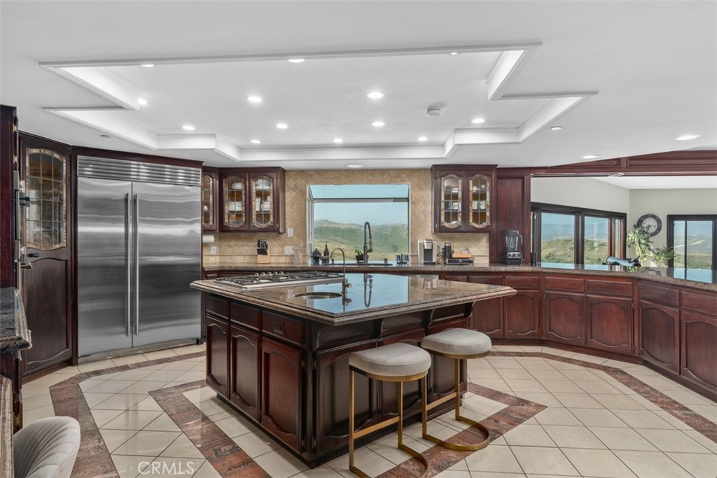 868 Avenida Acapulco