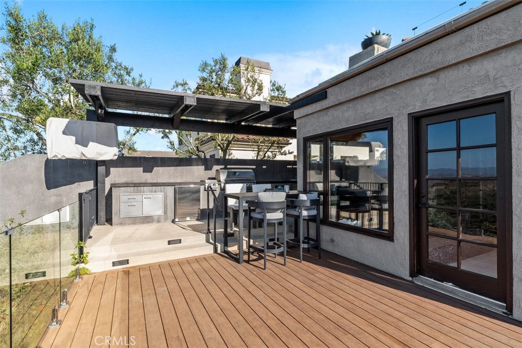 868 Avenida Acapulco