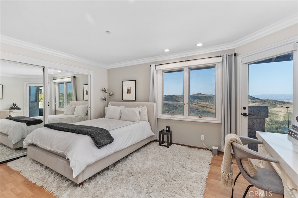 868 Avenida Acapulco