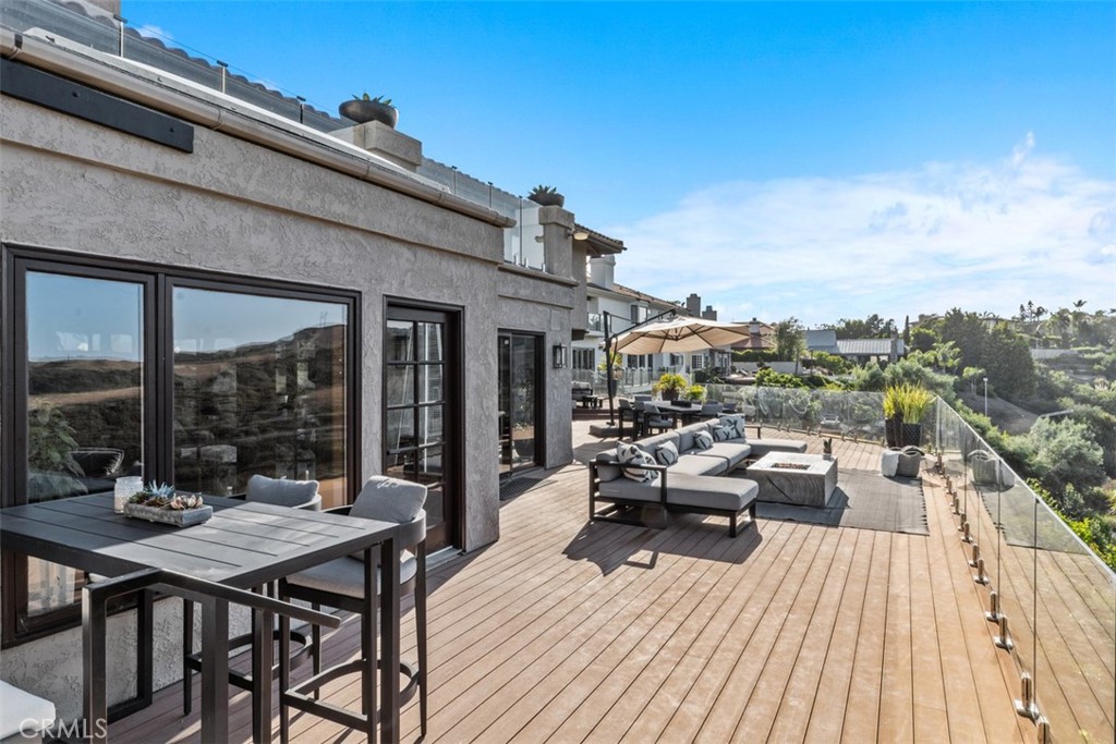 868 Avenida Acapulco