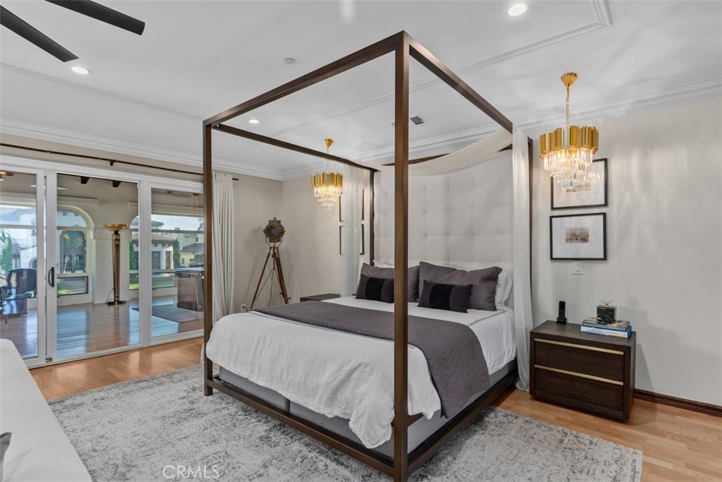 868 Avenida Acapulco