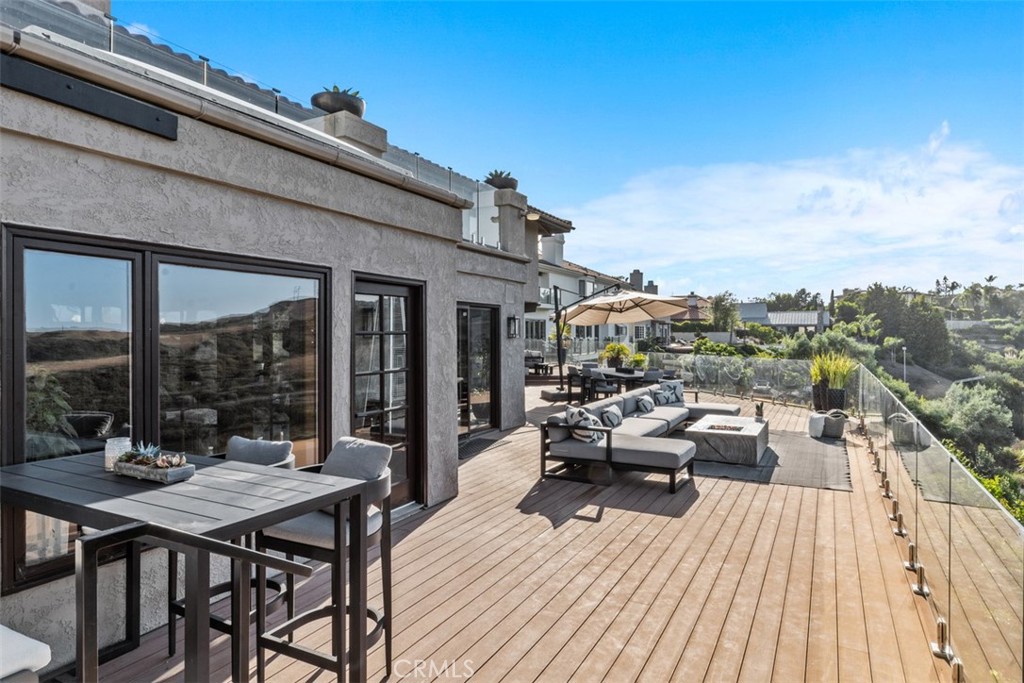 868 Avenida Acapulco