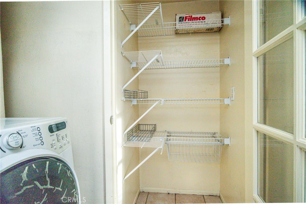 225 S Redwood Avenue 19