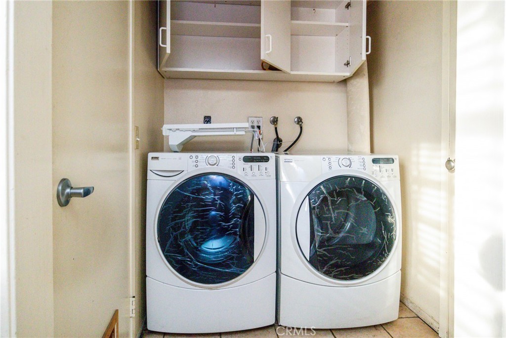 225 S Redwood Avenue 19