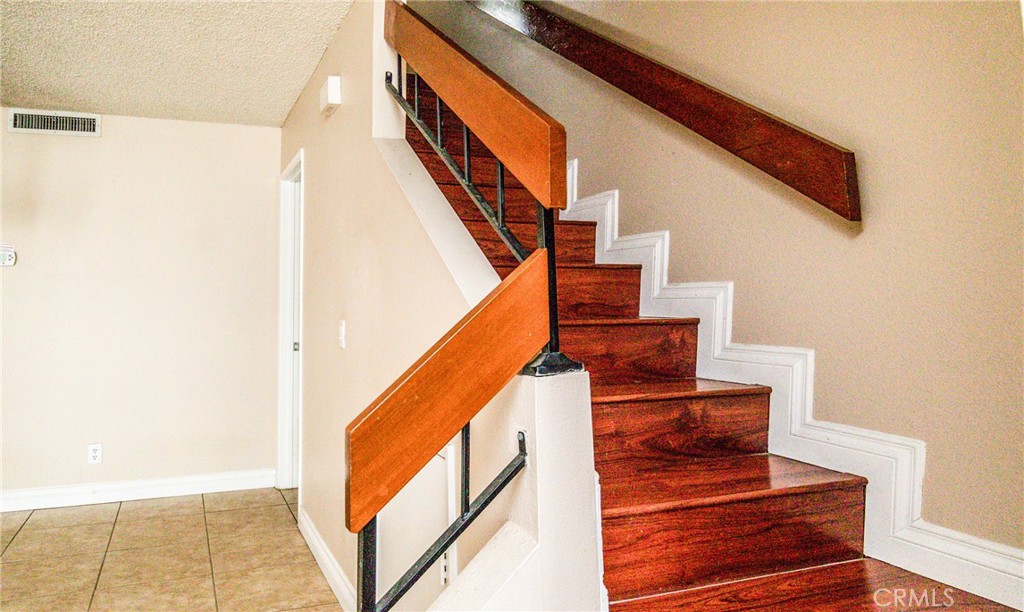 225 S Redwood Avenue 19