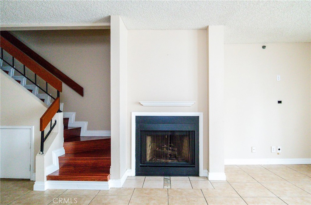 225 S Redwood Avenue 19