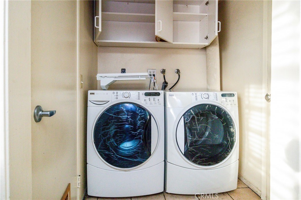 225 S Redwood Avenue 19