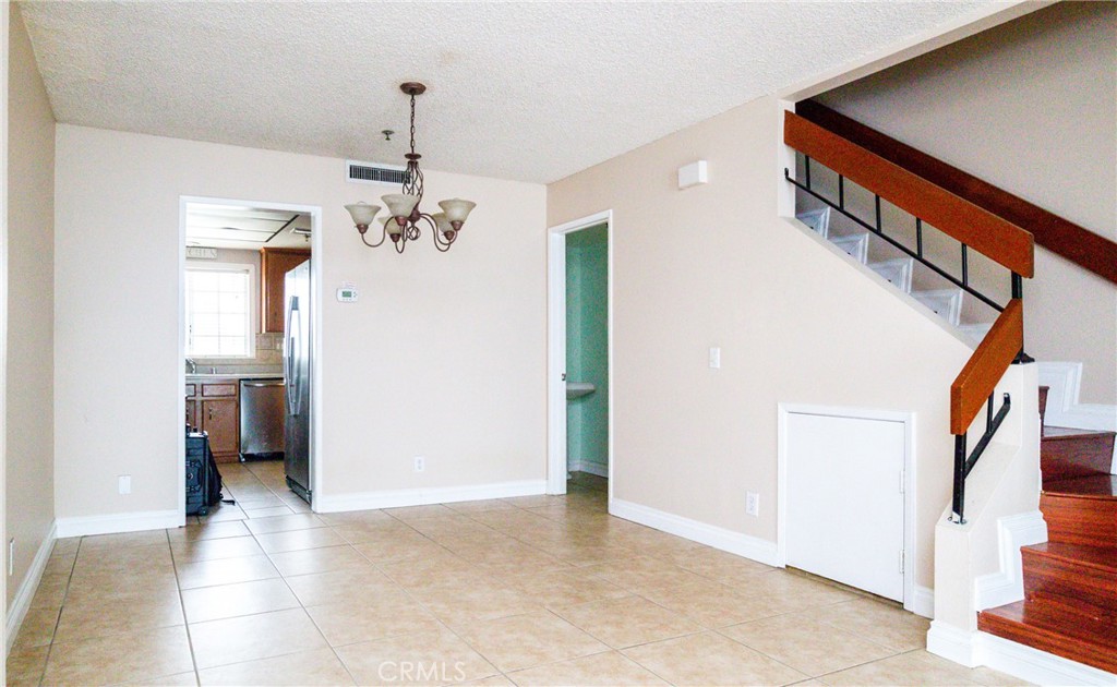 225 S Redwood Avenue 19