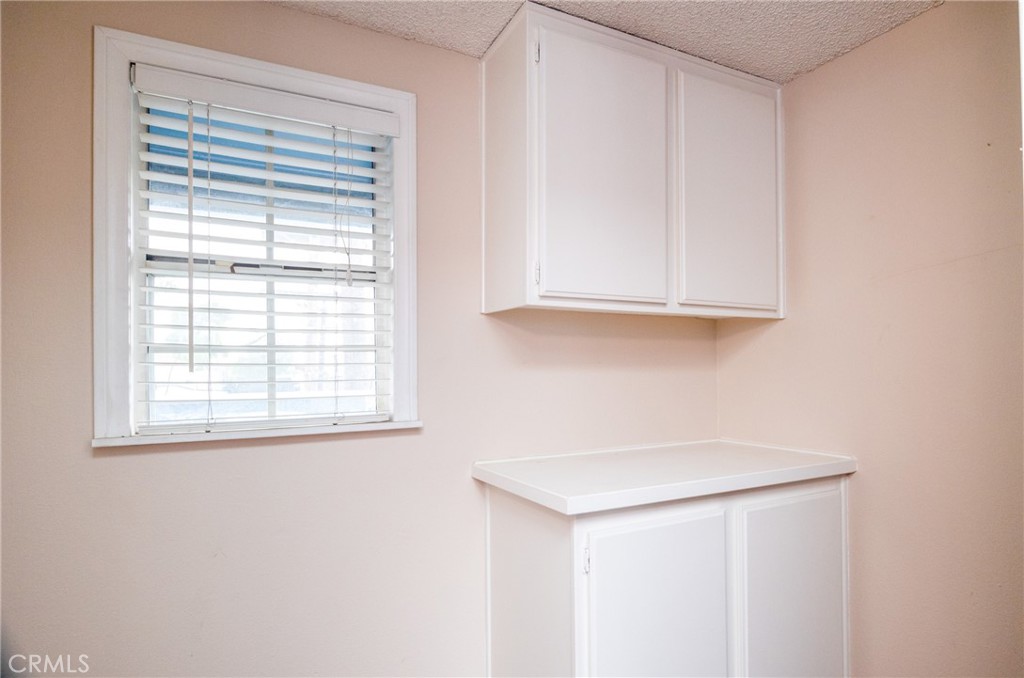 225 S Redwood Avenue 19