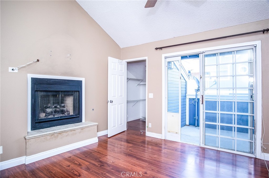 225 S Redwood Avenue 19