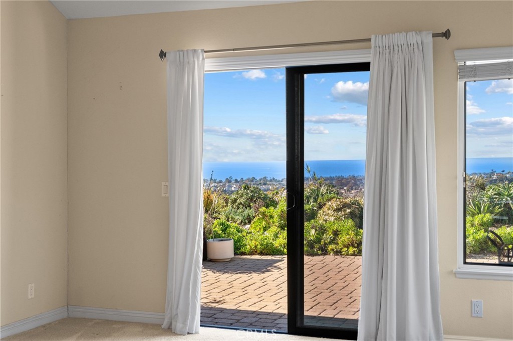 2880 Calle Guadalajara