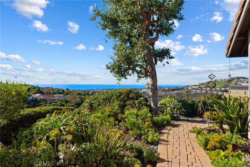 2880 Calle Guadalajara