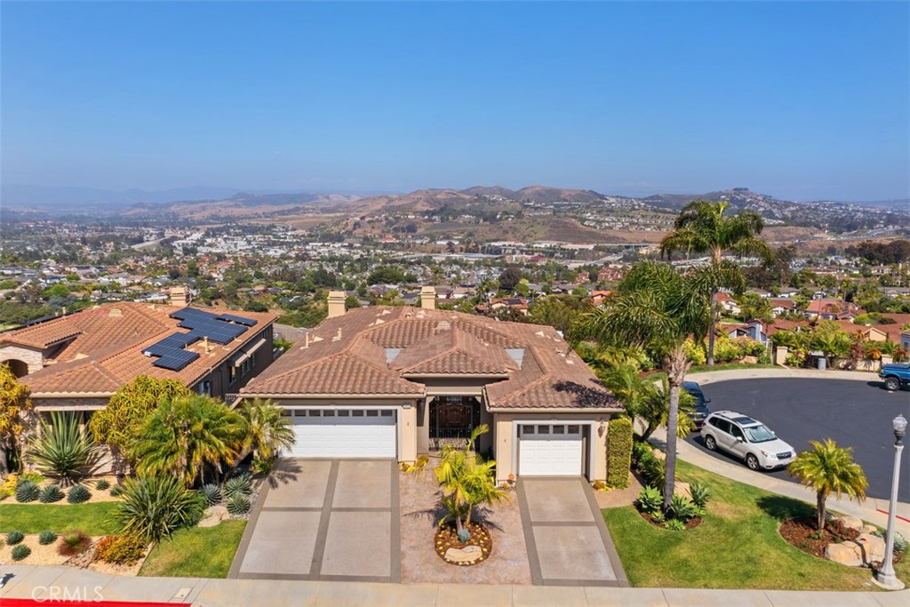 33632 Holtz Hill