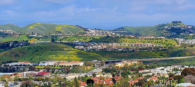 33632 Holtz Hill