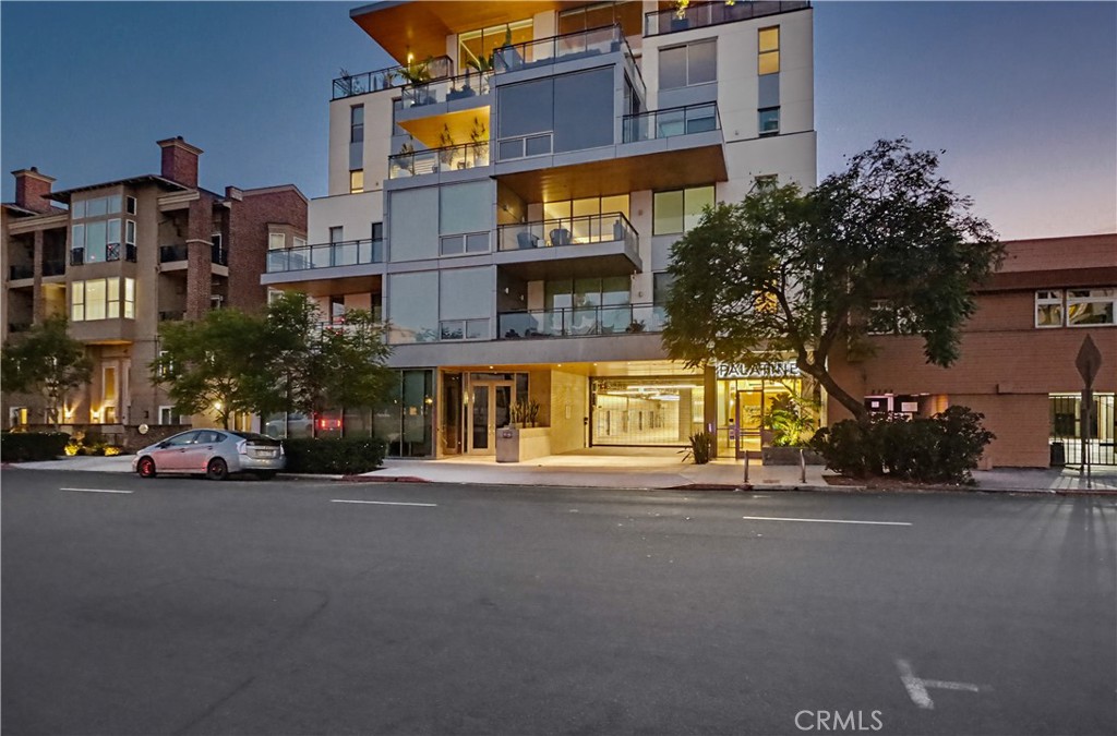 2750 4th Ave 402