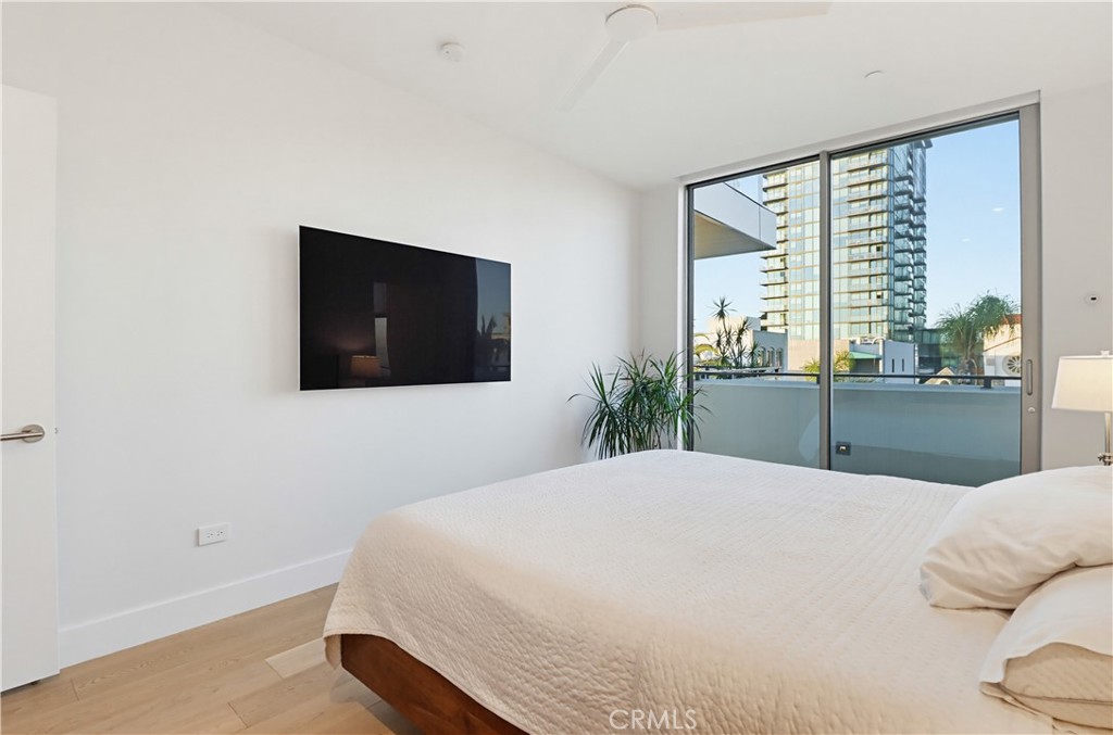2750 4th Ave 402