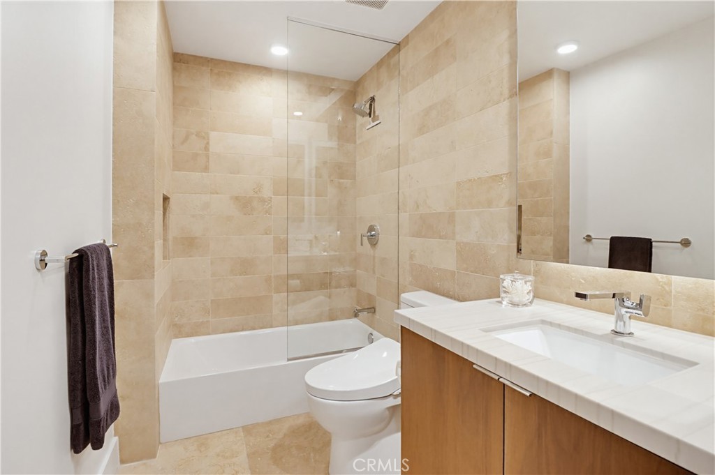 2750 4th Ave 402