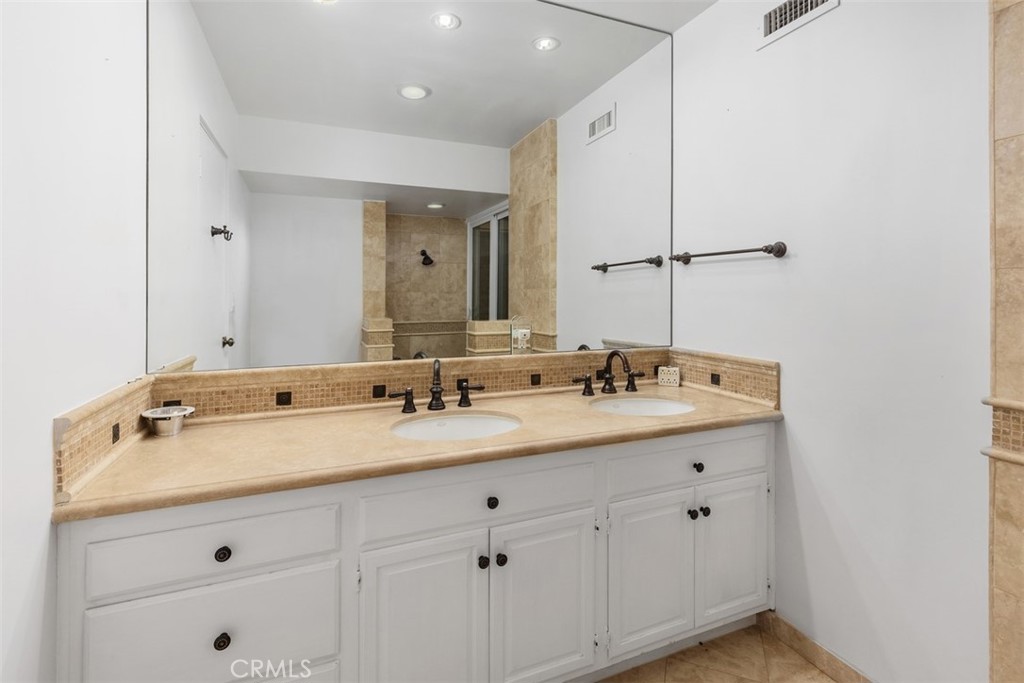 1404 Coble