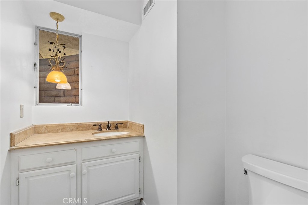 1404 Coble