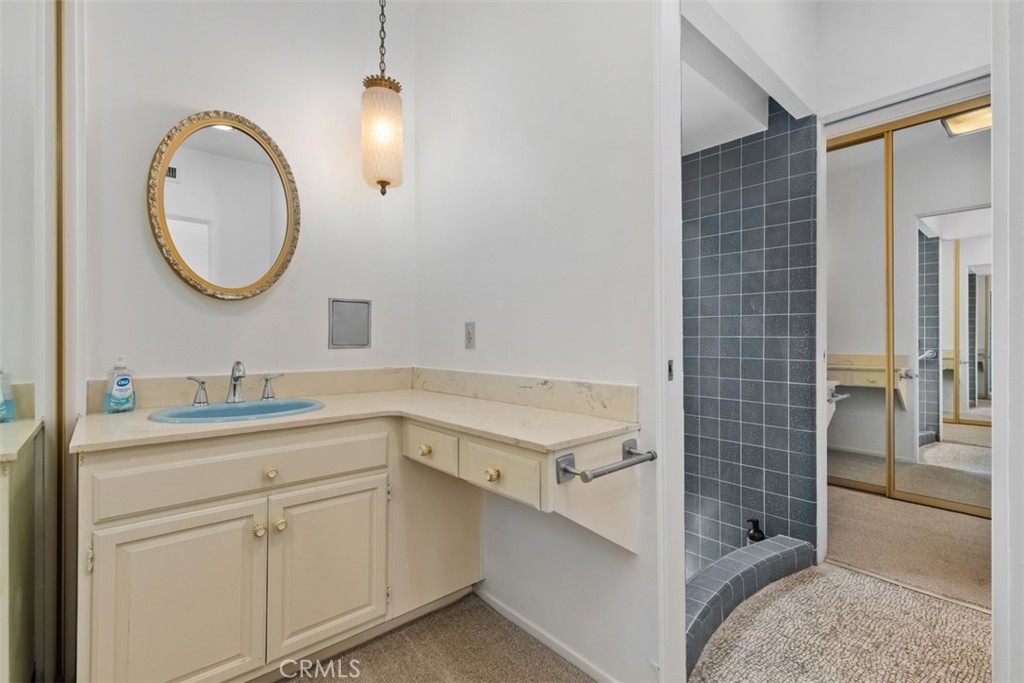 1404 Coble