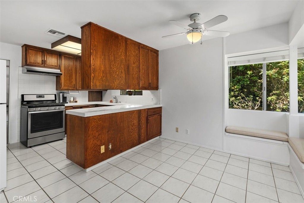 1404 Coble