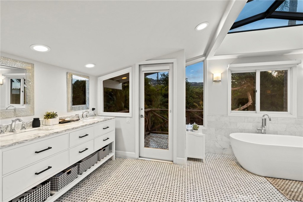 210 Monarch Bay