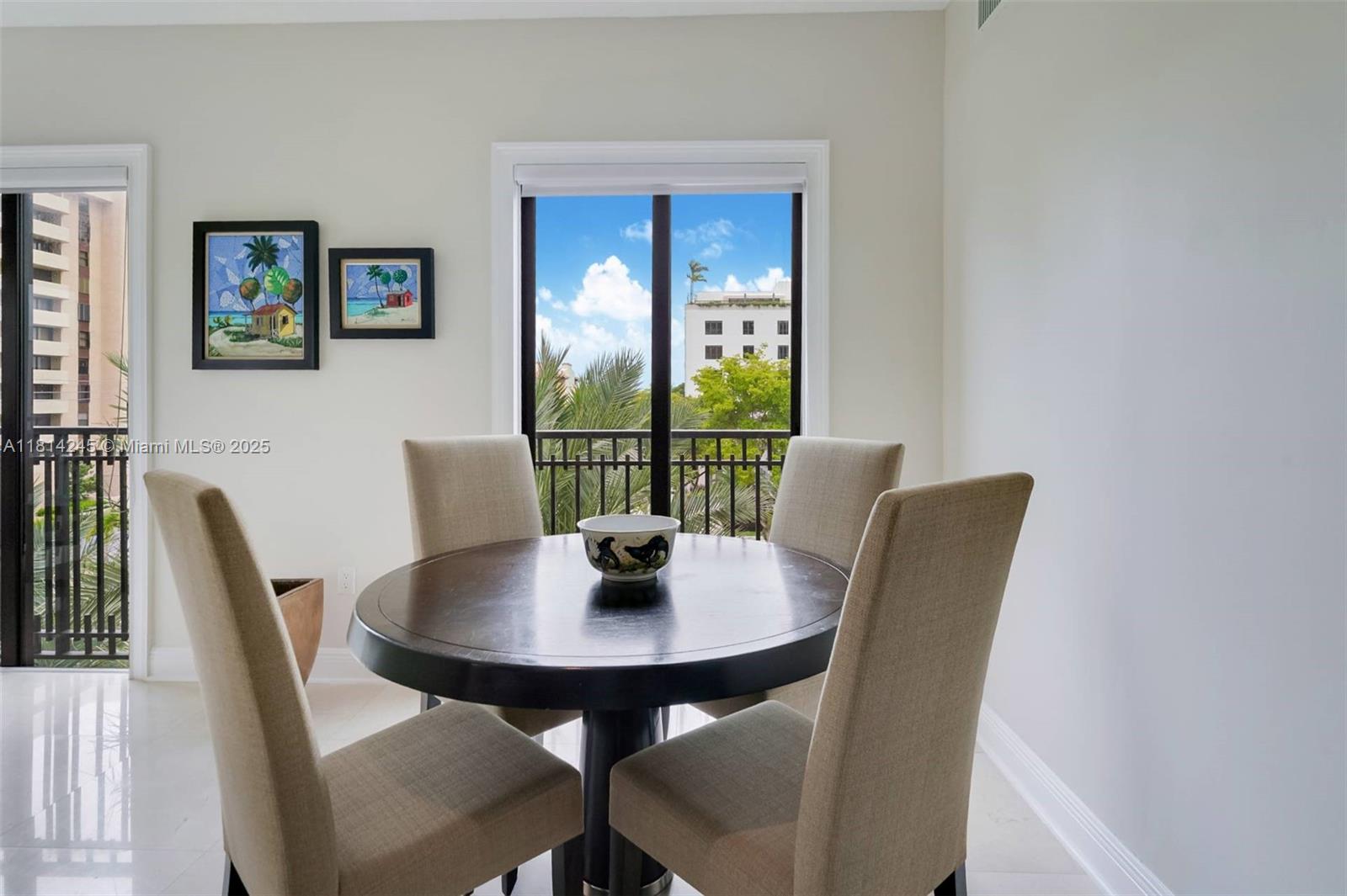 711 Biltmore Way # 402