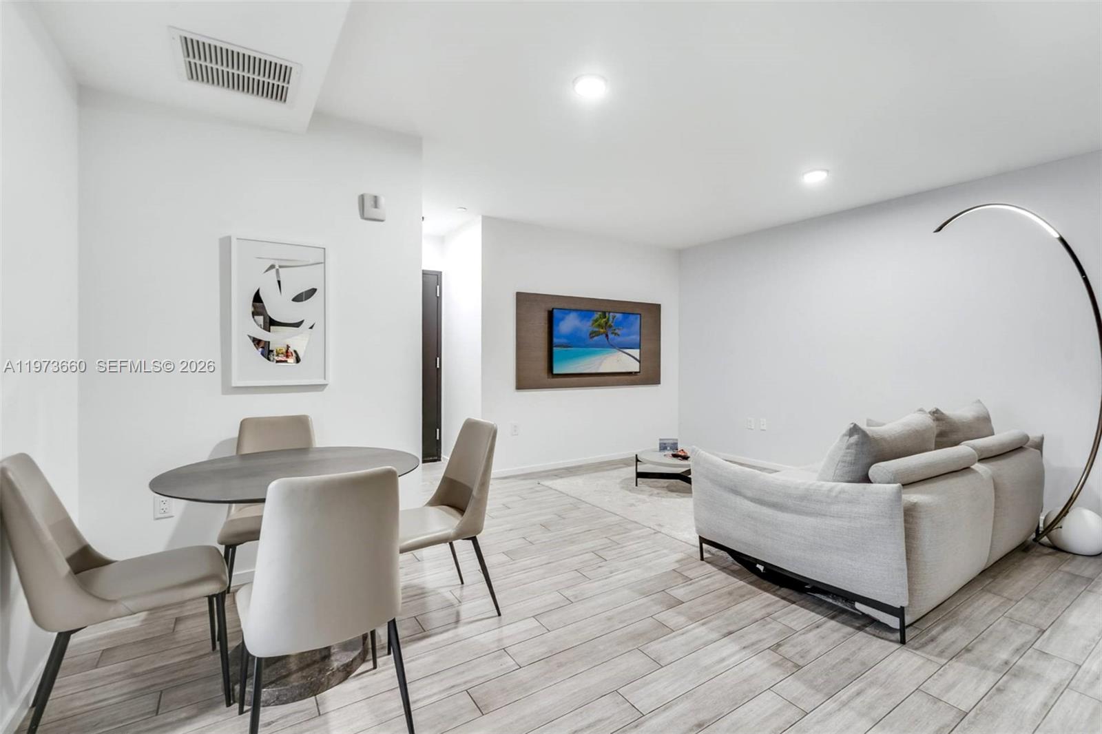 398 NE 5th St # 1515