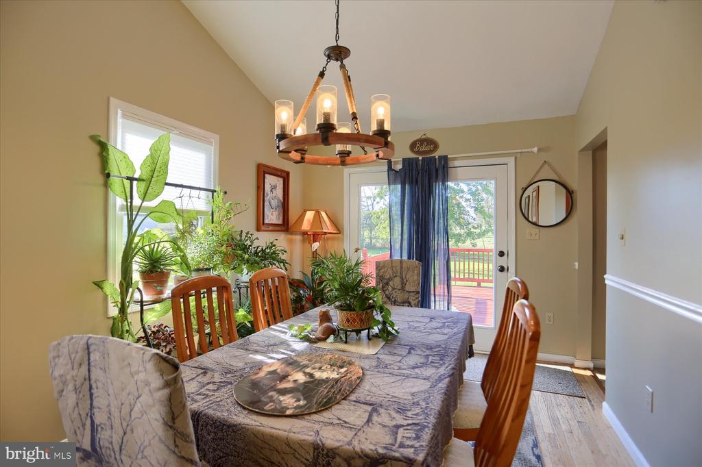 9 McCandless Dr