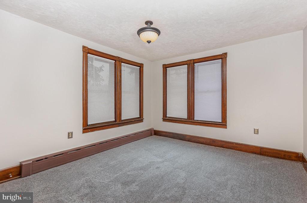14 High St